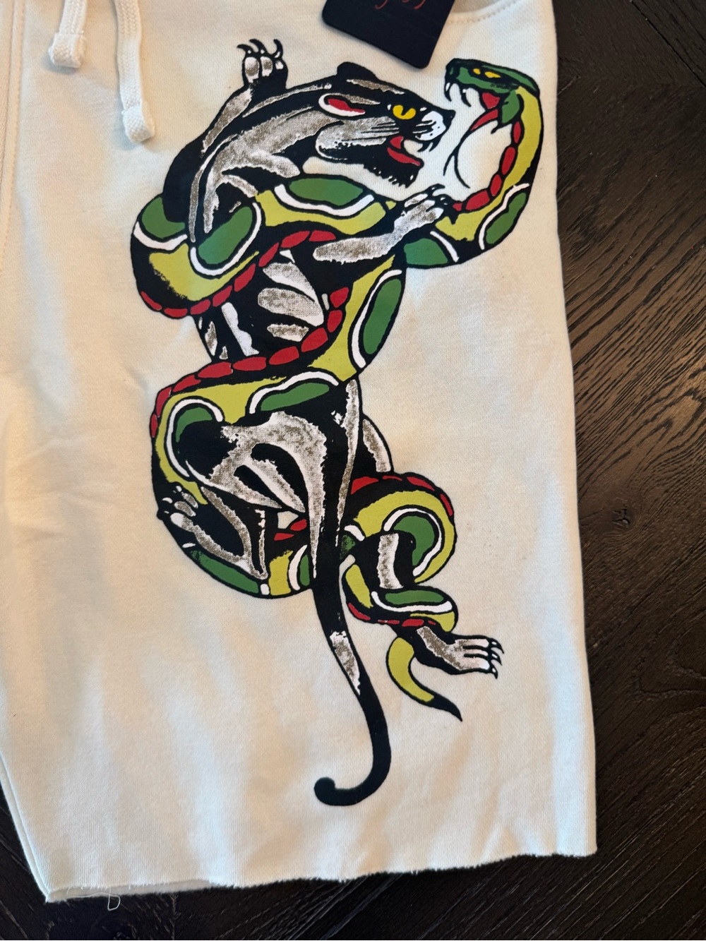 Ed Hardy Designs Men’s MED Fleece Shorts. Panther & Snake. Off-white. NWT - Picture 2 of 6